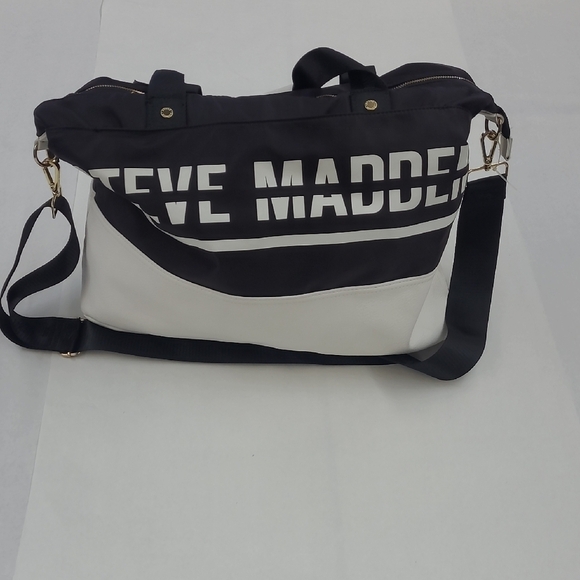 Steve Madden Black and White Duffle/Travel Bag Sporty Design - Picture 2 of 12
